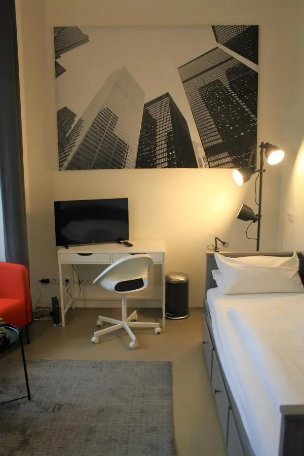 Apartment 3 / Ein - Zweipersonen Mannheim 0*,  Germany